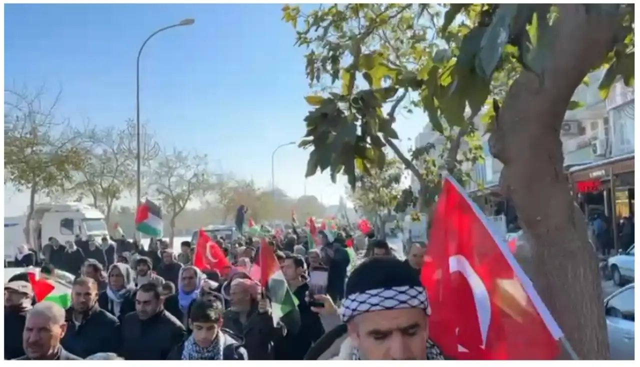 Şanlıurfa’da Dondurucu Soğuğa Rağmen Gazze İçin Tek Yürek