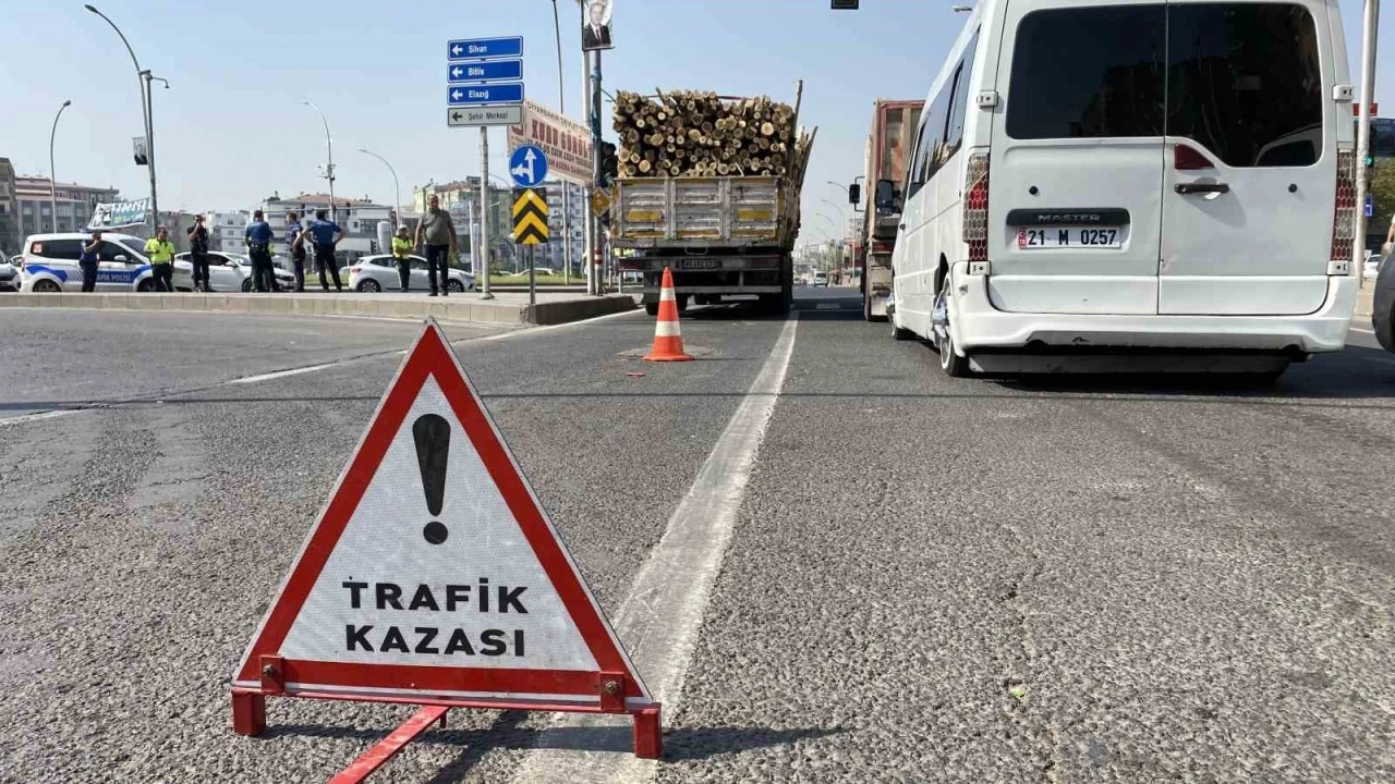 Tırın Çarptığı 88 Yaşındaki Adam Hayatını Kaybetti