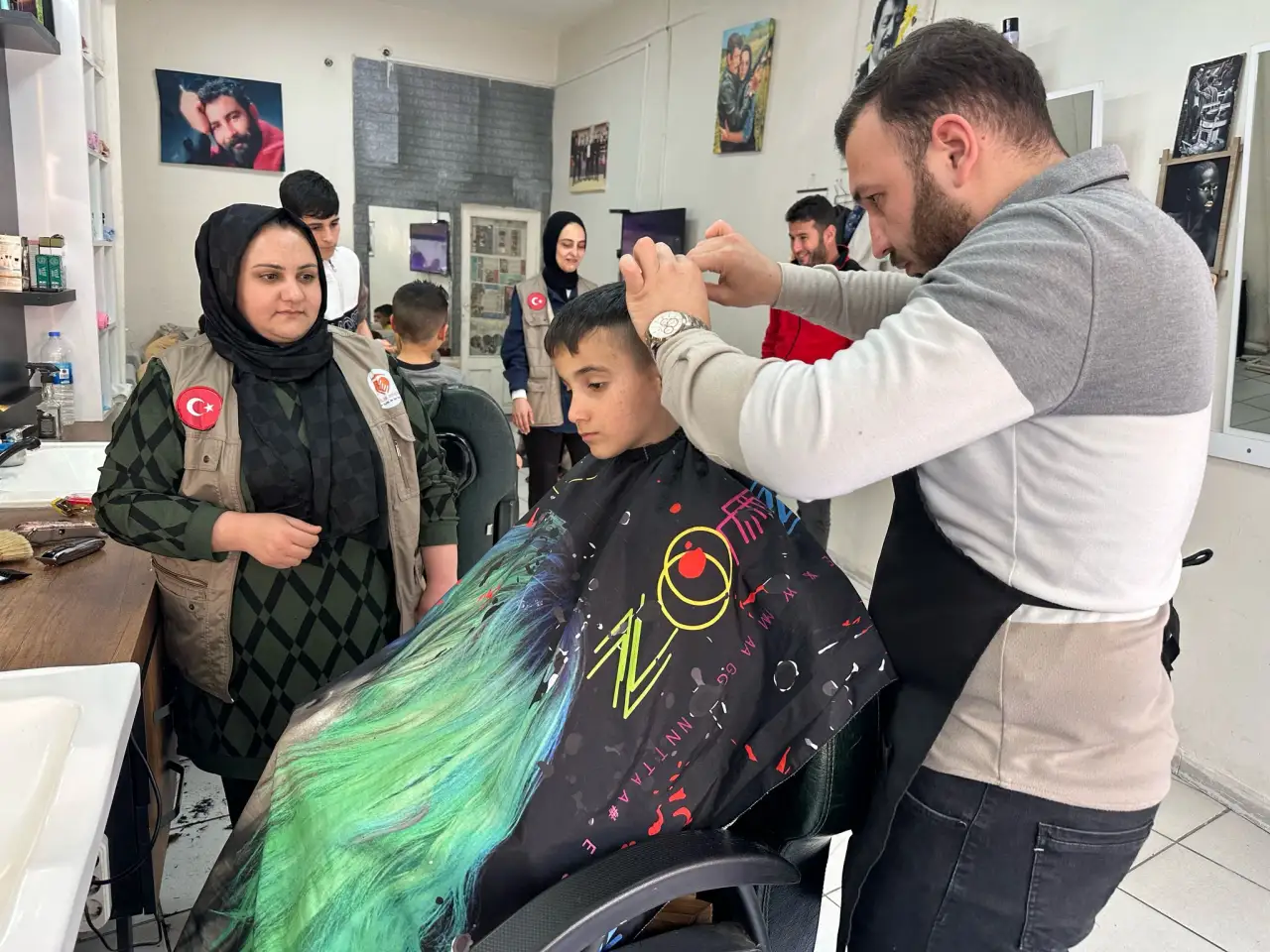 Siverek’te Yetim ve İhtiyaç Sahibi Çocuklara Bayram Traşı