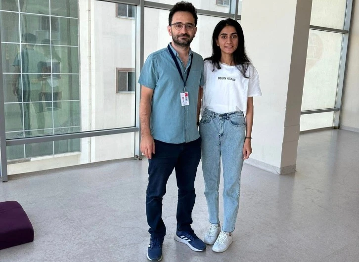Ameliyatla Hayallere Ulaşan Genç Kız Doktor Adayı Oldu