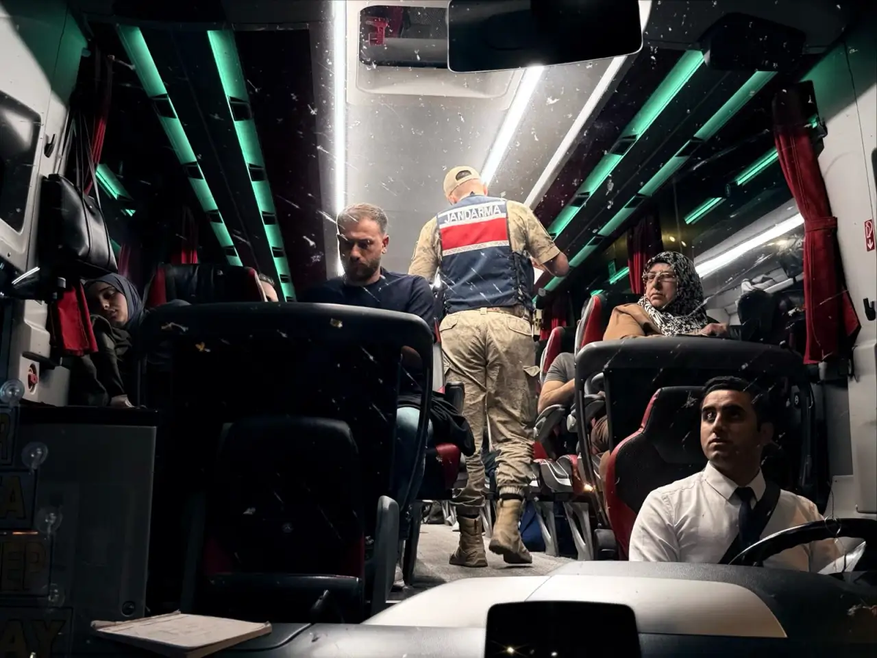 Bayram Yolculuğu Güvenle Başlasın: Jandarmadan Sürücülere Hayat Kurtaran Öğütler