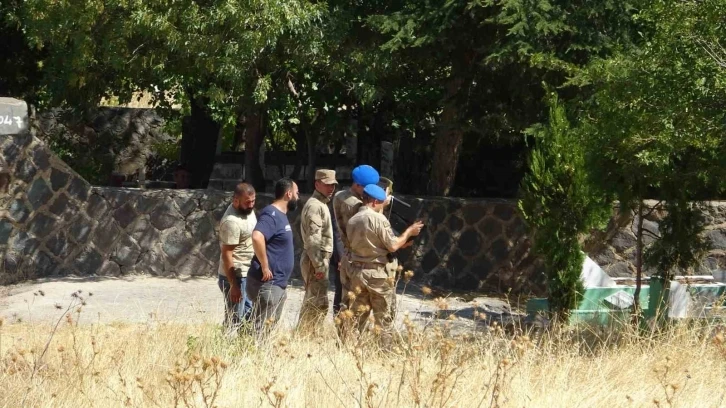 Mezarlıkta Yer Altı Görüntüleme Cihazıyla Tarama Yapıldı
