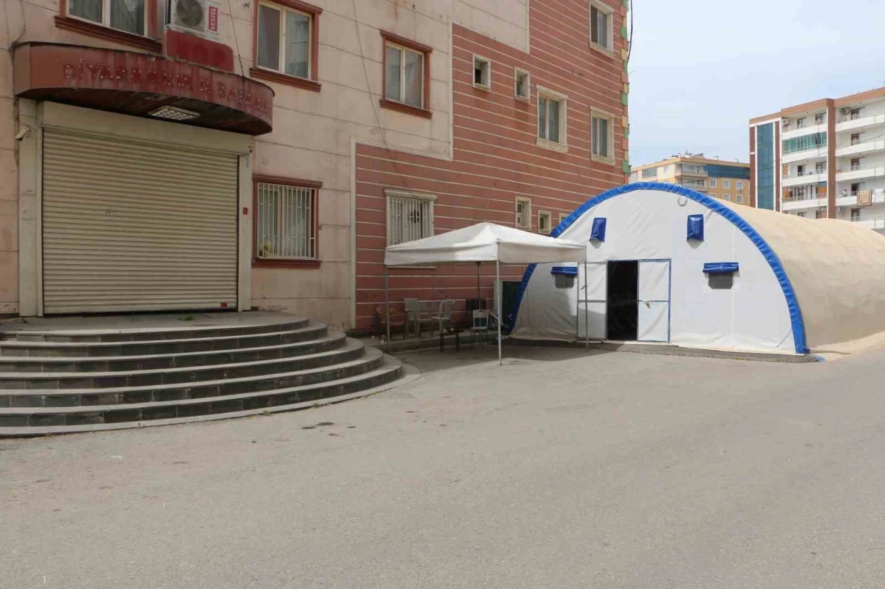 Evlat Nöbeti Devam Ediyor: "Silahları Bırakın, Gelin Evlatlarım"