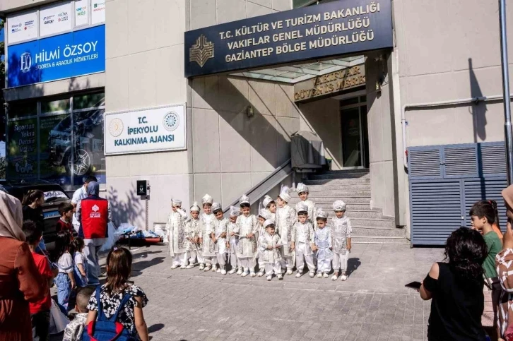 20 Çocuk Sünnet Şöleniyle Mutlu