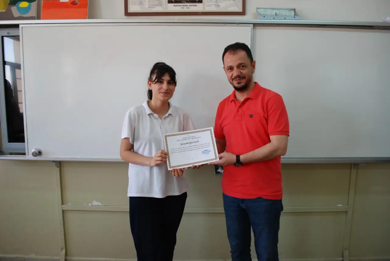 Siverek'te Akademik Başarı ve Erdem Taçlandırıldı