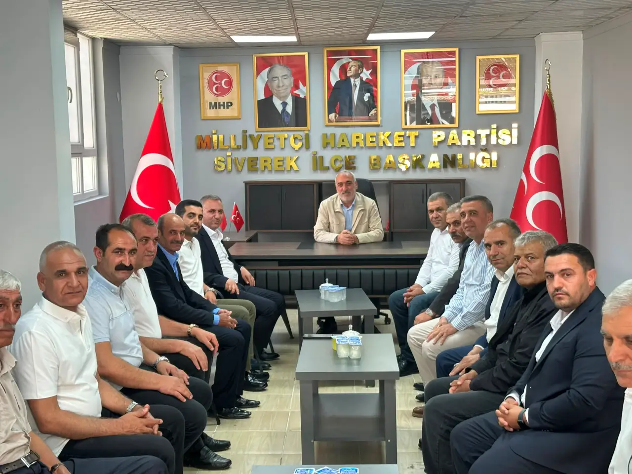 Siverek’te Cumhur İttifakı Birlik Mesajı ; AK Parti Teşkilatından MHP İlçe Başkanlığına Hayırlı Olsun Ziyareti
