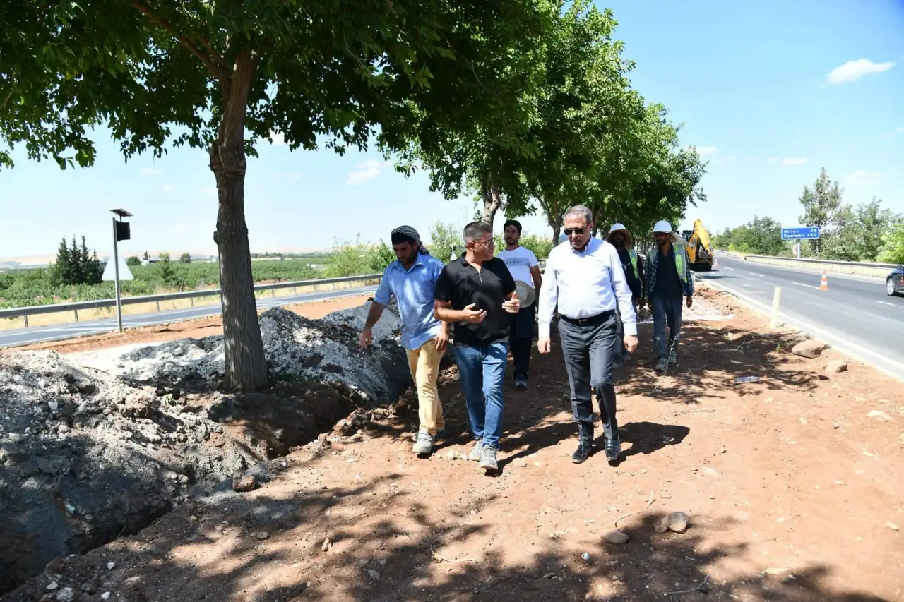 Şanlıurfa-GAP Havalimanı Ulaşım Hattı Baştan Sona Aydınlatılıyor