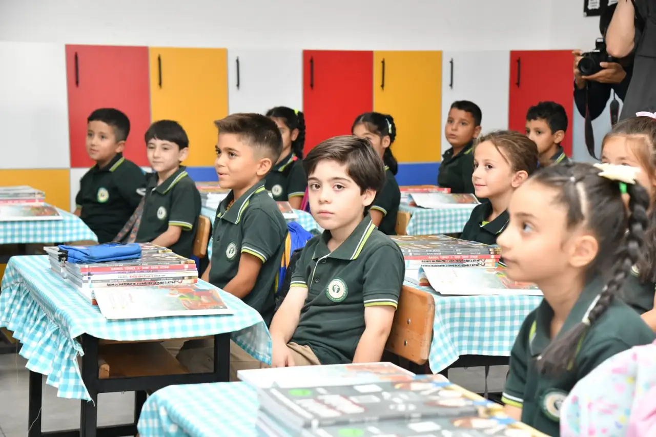 Şanlıurfa’da 2026-2027 Eğitim Yılı Başladı: İlk Ders Zili Akpıyar İlkokulu’nda Çaldı
