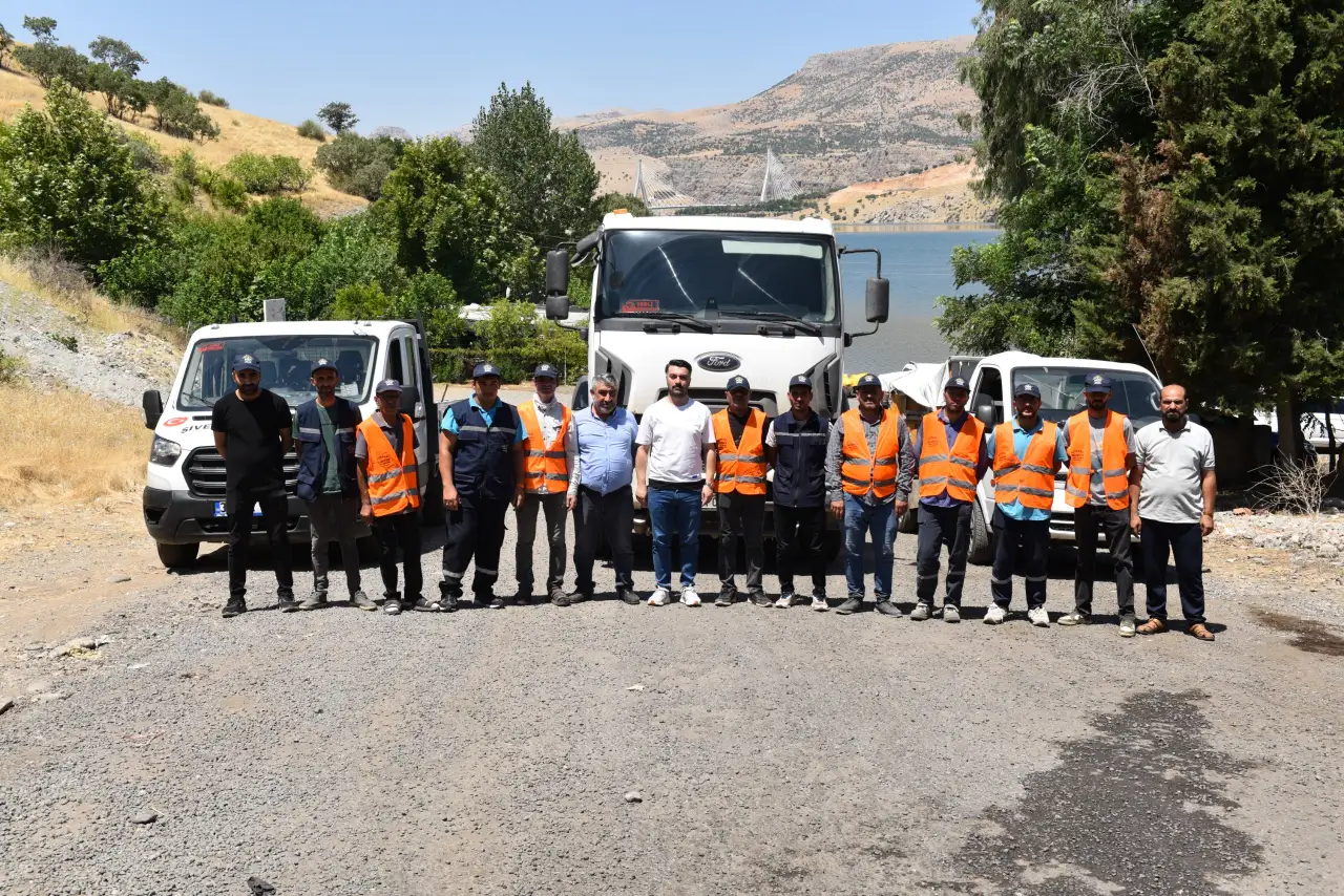 Siverek Fırat Nehri Kıyısında Kapsamlı Temizlik Seferberliği