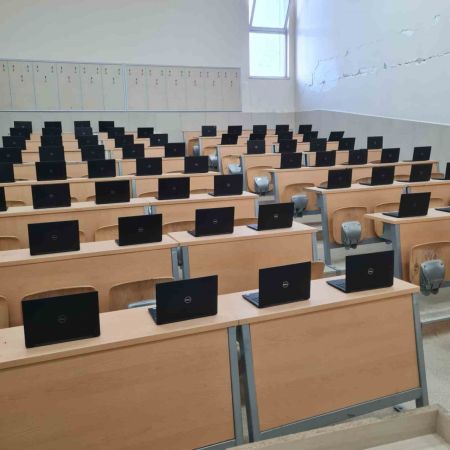 Üniversitesinde bilgisayar laboratuvarları hizmete girdi