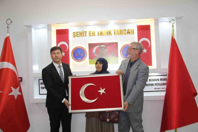 şehit asker adına yapılan okul doğum gününde açıldı
