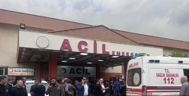 Yıldırım Düşmesi Sonucu 8 Kişi Yaralandı