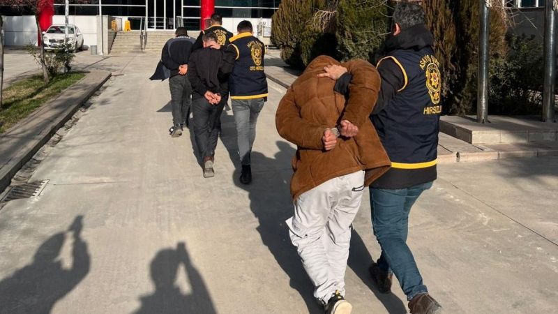 Ev ve İş Yerlerine Dadanan Hırsızlar Yakayı Ele Verdi