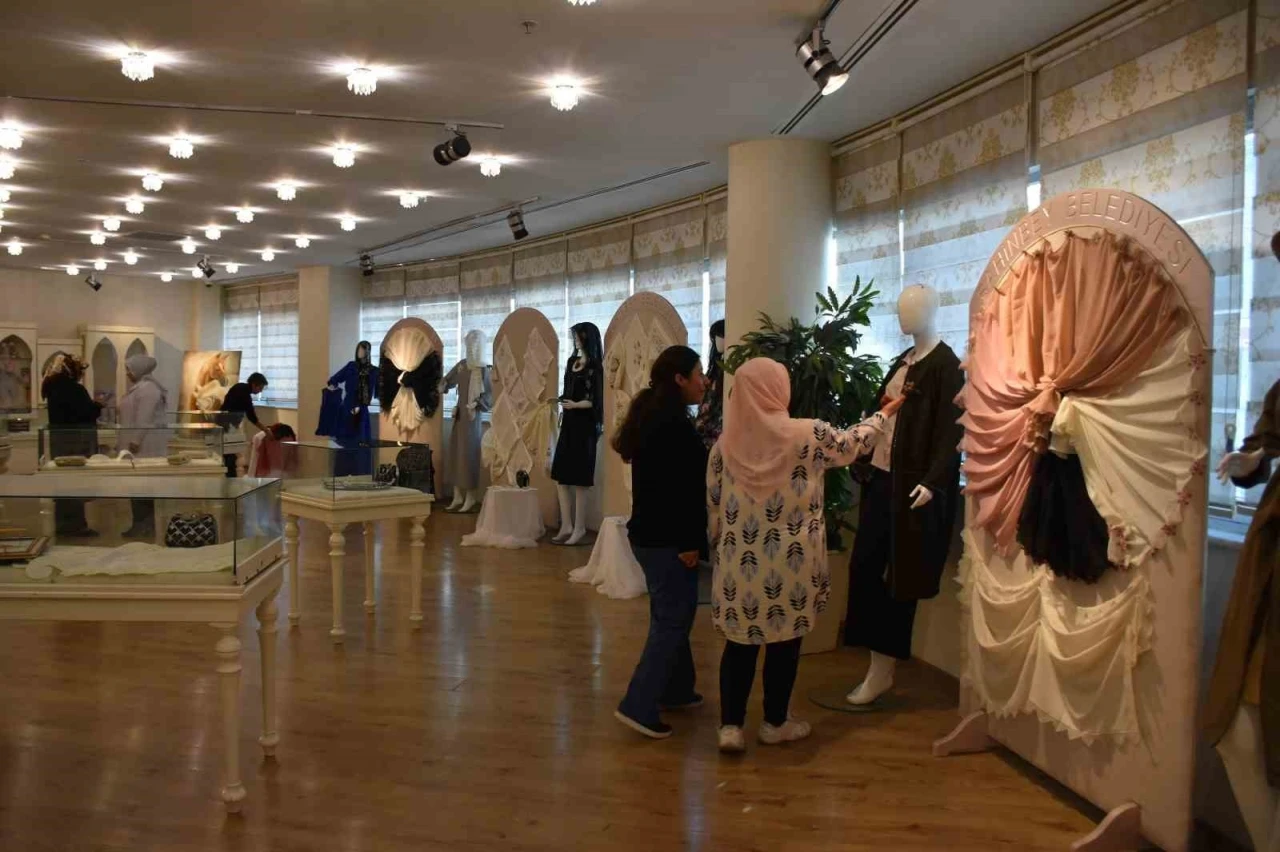 Kadınların El Emeği Göz Nuru Sergisi Büyük İlgi Gördü