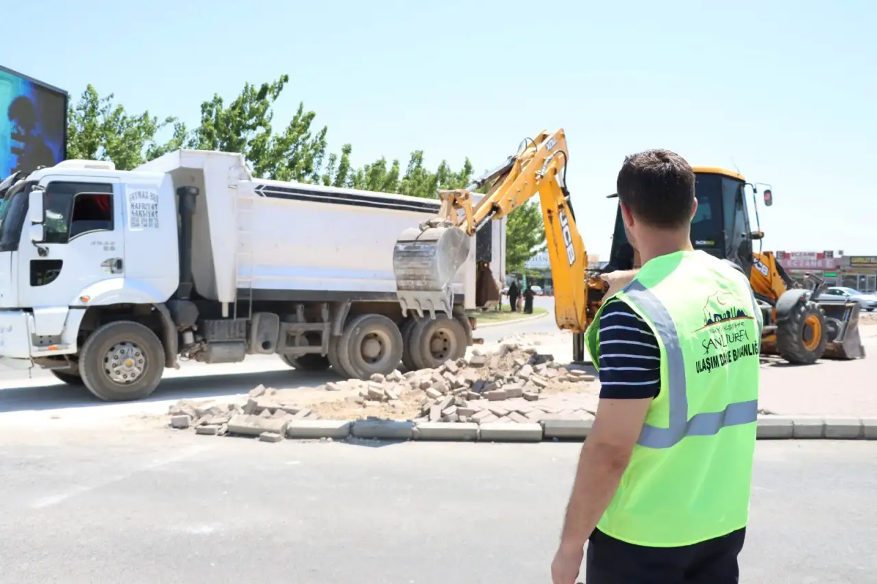 Şanlıurfa'da Dev Ulaşım Hamlesi Başladı: Hastane Önüne Köprülü Kavşak Yapılıyor