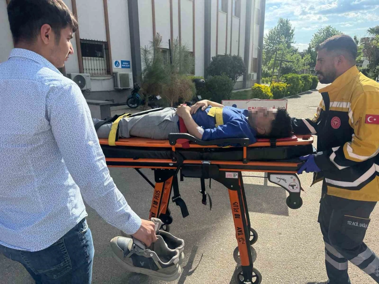 Otomobil ile Motosiklet Çarpıştı: 1 Yaralı