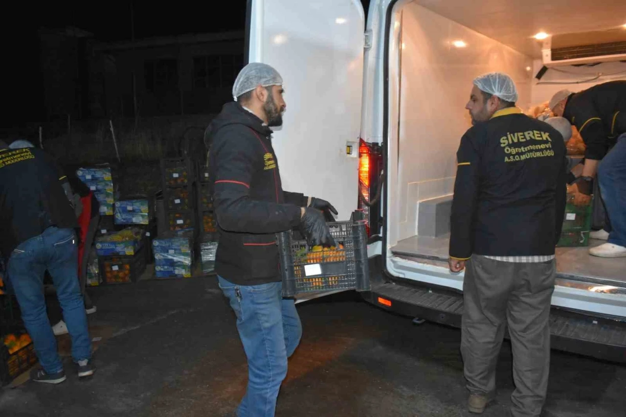 Siverek'te Her Gün 8 Bin Öğrenciye Sıcak Yemek Dağıtılıyor