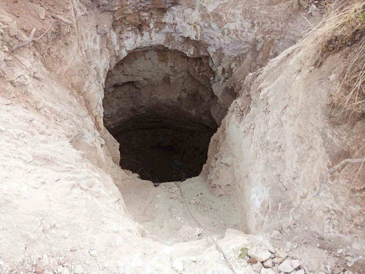 İzinsiz Define Arama Yapan 4 Kişi Suçüstü Yakalandı