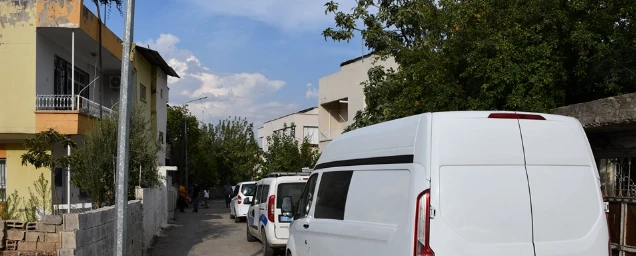Bir Kişi Evinde Ölü Bulundu