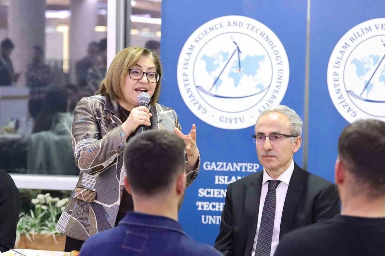 Geleneksel İftar Programı Yoğun Katılımla Gerçekleşti