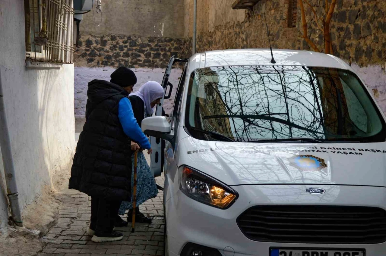 kanser hastalarına "sosyal taksi" desteği