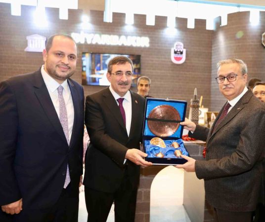 Yılmaz, Diyarbakır Tanıtım Günleri'nde Halkın Kalbini Kazandı