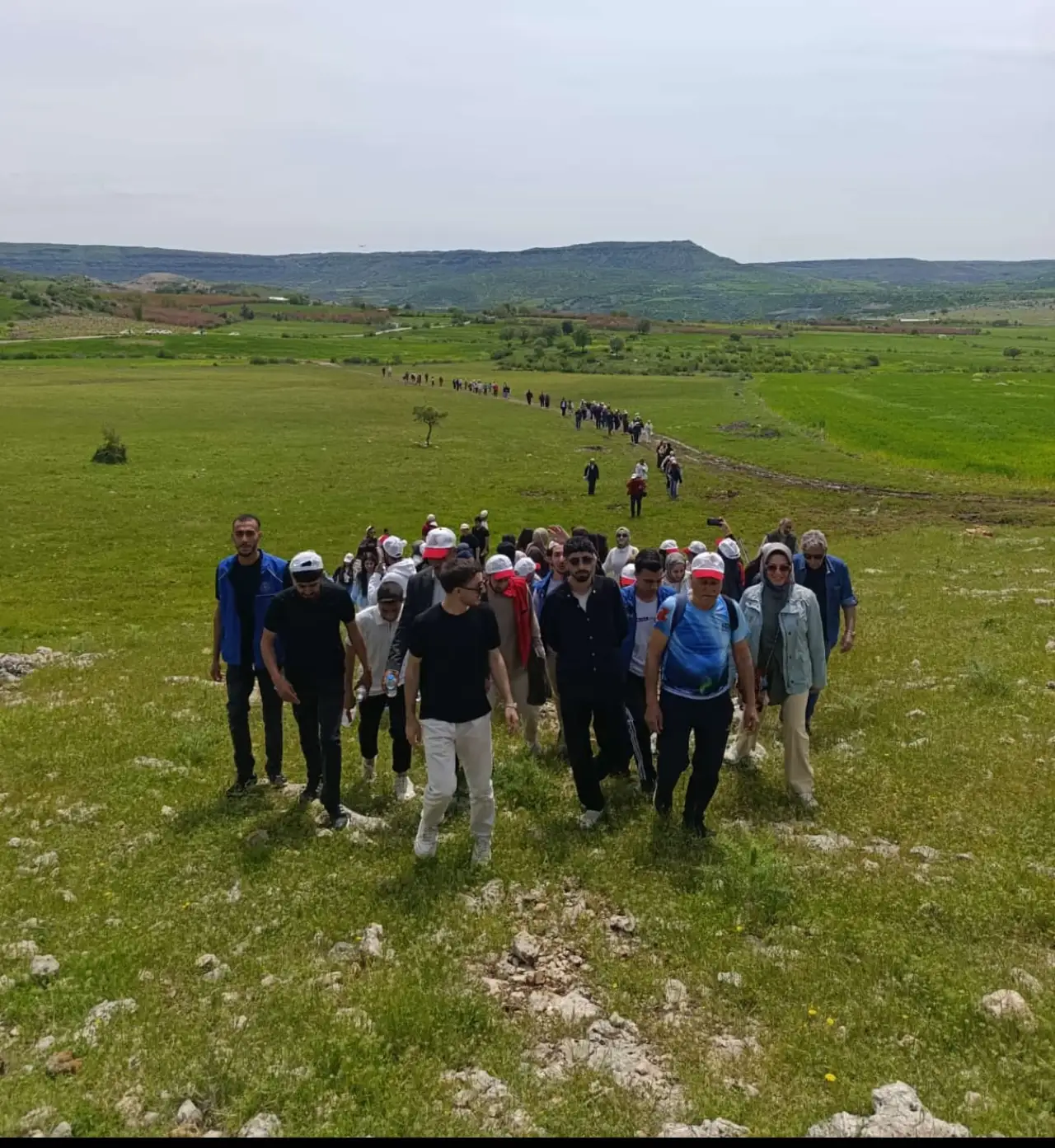 Siverek'te Takoran’ın Eşsiz Doğasında Gençlik Çıkartması