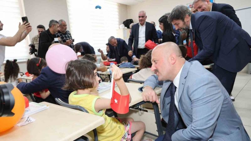 Okul Zilleri Deprem Bölgesi İçin Çaldı