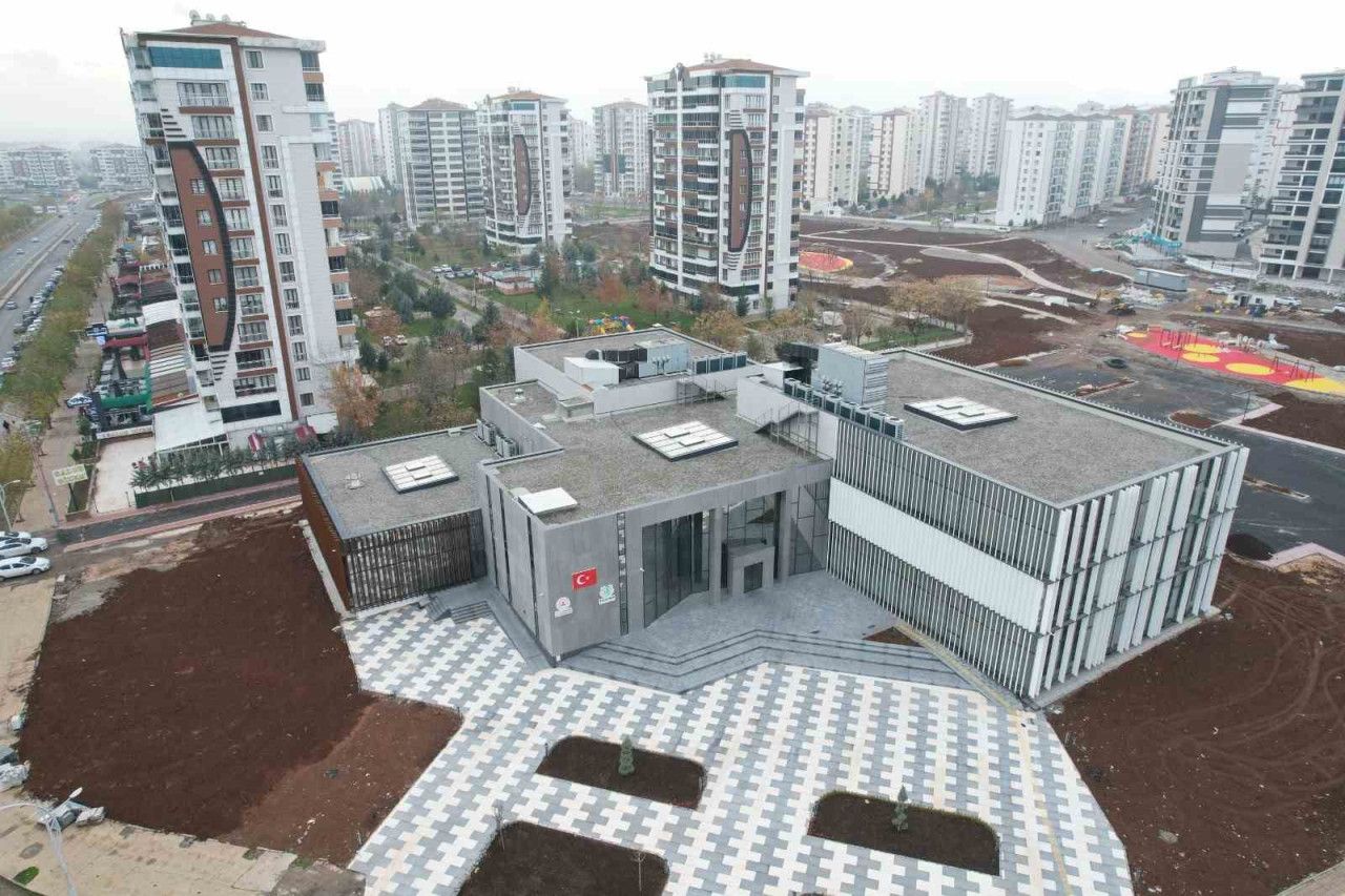 Modern Millet Kıraathanesi Açılıyor