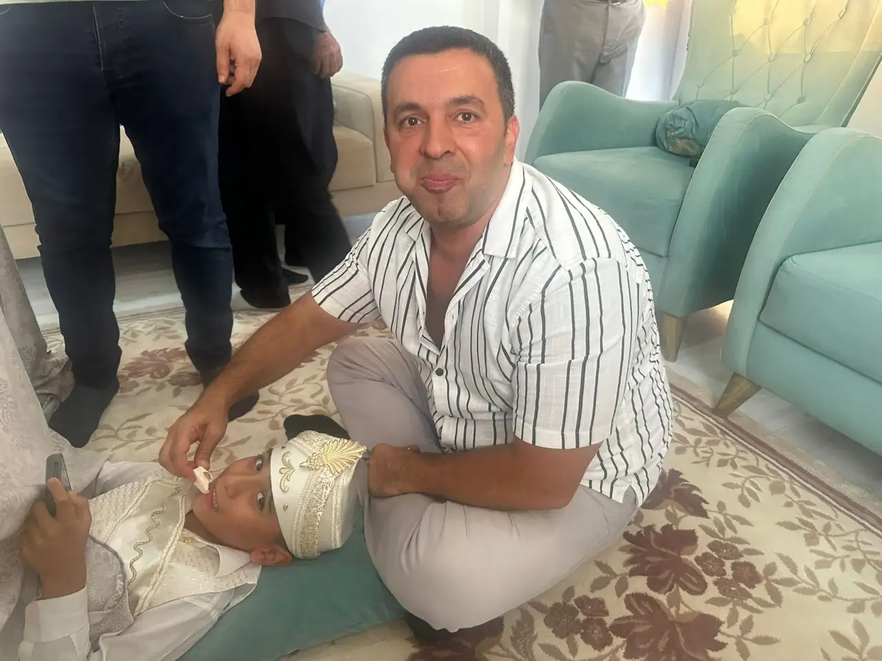Siverek’te Anlamlı Kirvelik: İlçe Emniyet Müdürü Zeydanlı, Ötlü Ailesinin Kirvesi Oldu