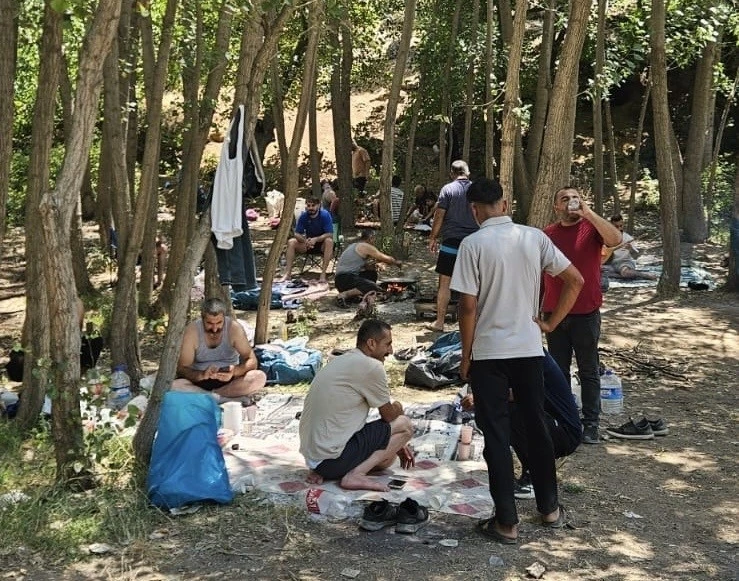 Mazıdağı Karasu Çayı, Turizm Vaadiyle Çöplüğe Döndü