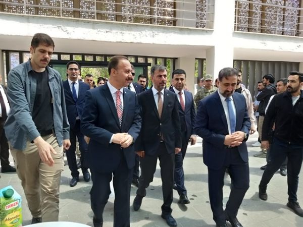 Siverek’te 3 Gün Sürecek Olan Uluslararası Sempozyum Başladı