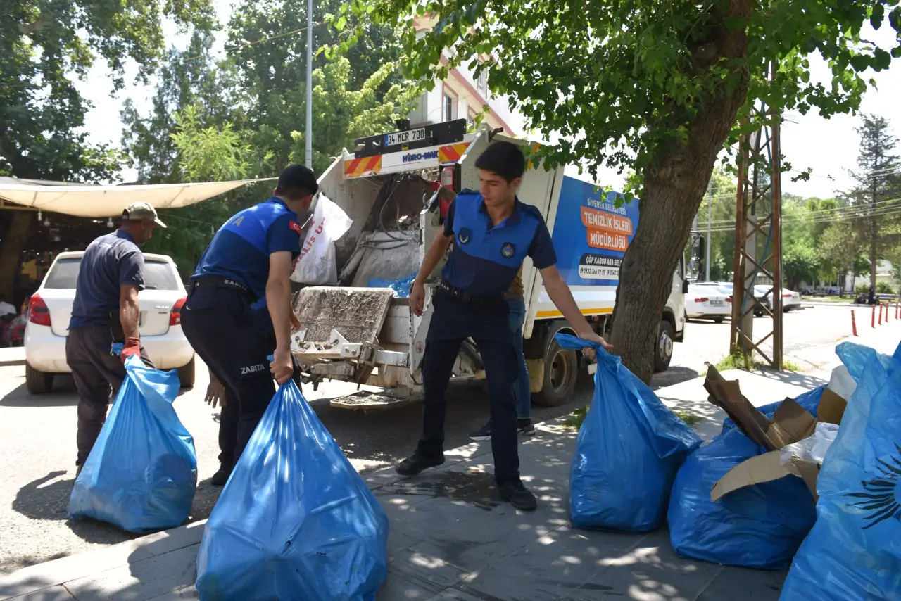 Siverek'te Halk Sağlığını Tehdit Eden 5 Ton Bozuk Ürün İmha Edildi