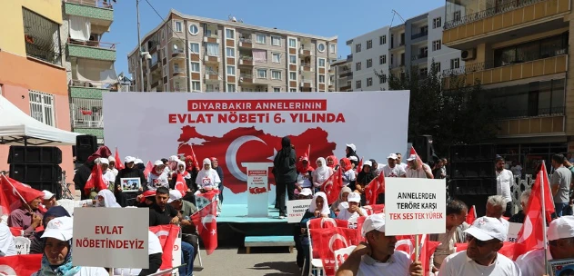 Annelerinin Evlat Nöbeti 6. Yılına Girdi