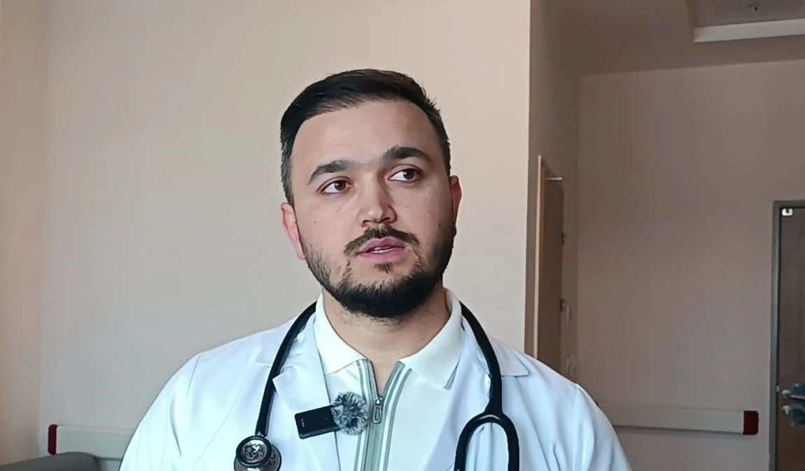 16 Günlük Bebek, Ağabeyinin Verdiği Badem Şekerinden Ölümden Döndü