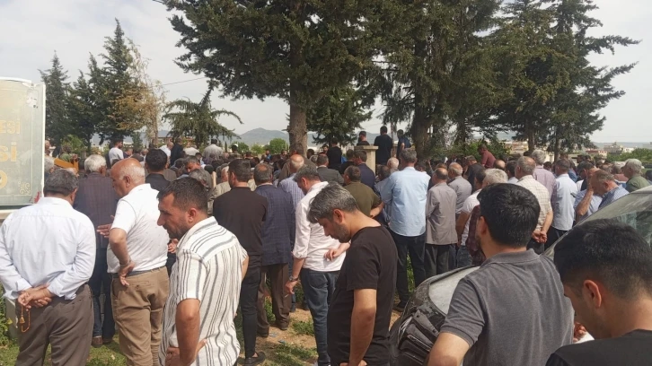 Adana'daki Trajik Kazada Hayatını Kaybeden Tarım İşçileri Kızıltepe'de Toprağa Verildi