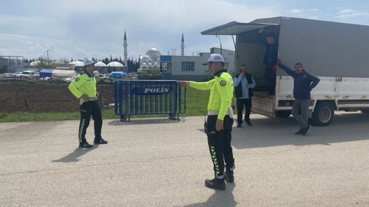 Adıyaman'da Bayram Öncesi Mezarlık Güzergahları Belirlendi