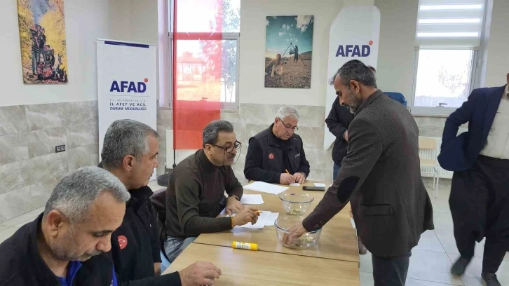 Adıyaman'da Depremzedeler İçin Köy Evlerinin Kura Çekimi Yapıldı