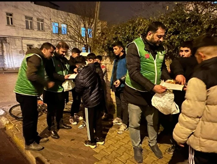 Adıyaman'da İhtiyaç Sahibi Ailelere Ramazan Kumanyası Dağıtıldı