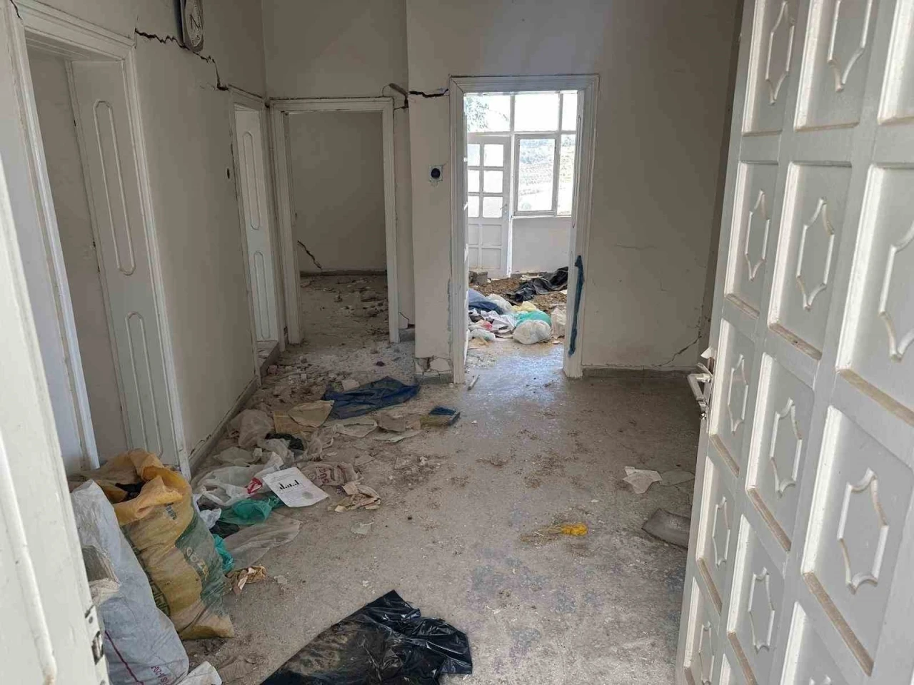  Madde Bağımlısı İsyanı Varlık Mahallesi Güvensizlikle Kuşatıldı
