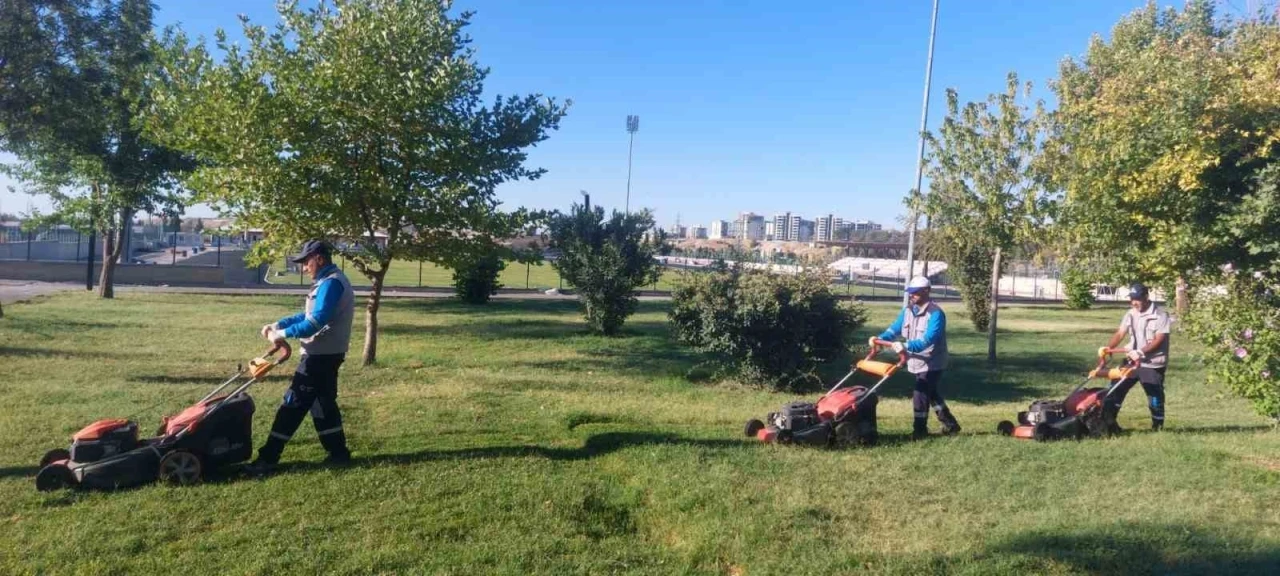 Adıyaman’da Park ve Bahçe Bakımları Yoğunlaştı
