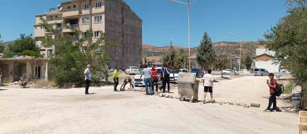 Adıyaman Gölbaşı’nda Vatandaşlardan Tozlu Yol Tepkisi