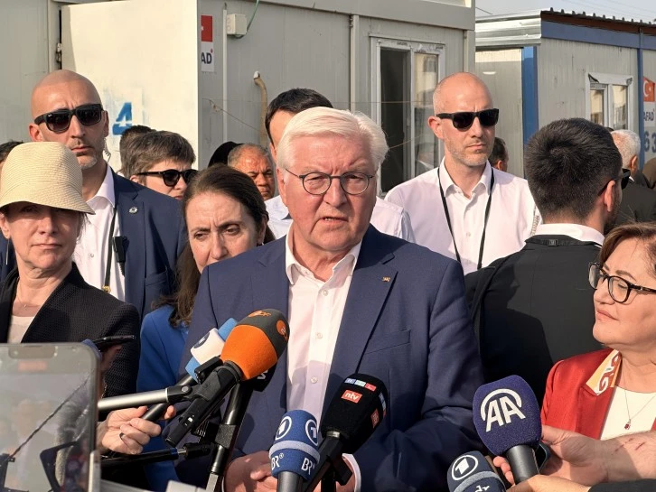 Almanya Cumhurbaşkanı Steinmeier, Gaziantep'teki Depremzedeleri Ziyaret Etti