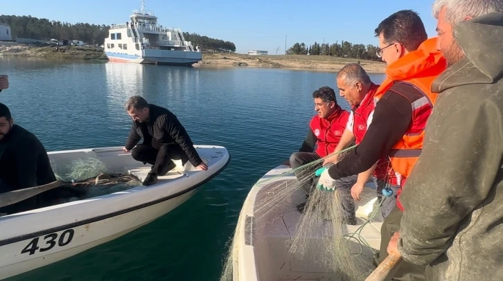 Atatürk Baraj Gölü'nde Hayalet Ağ Temizliği: Sularımız Nefes Alıyor