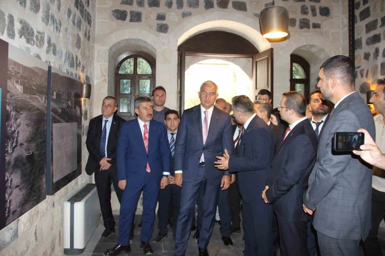 Bakan Mehmet Nuri Ersoy, Cizre’de Tarihi ve Kültürel Alanlarda İncelemelerde Bulundu