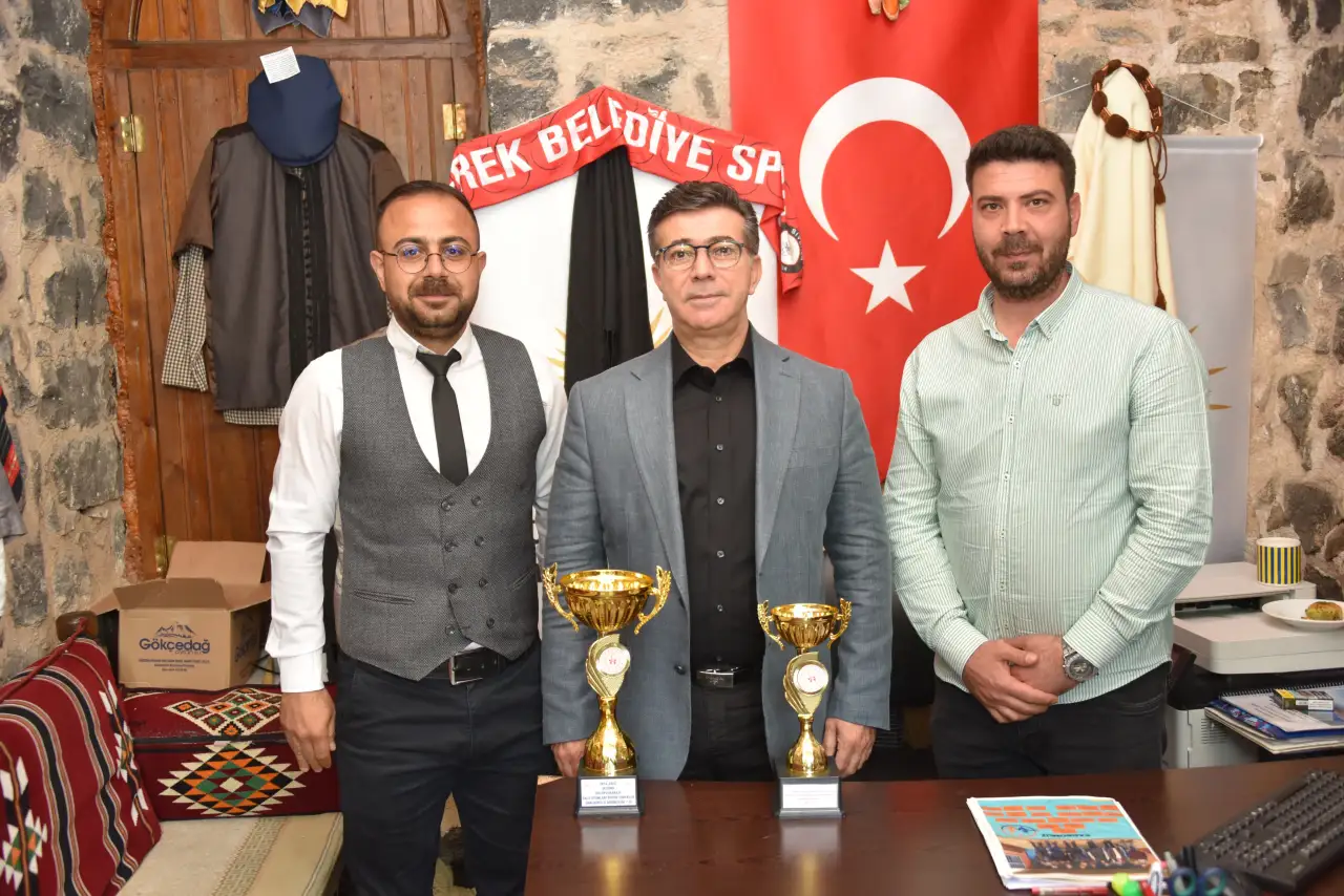 Başkan Bucak’tan Anlamlı Tebrik
