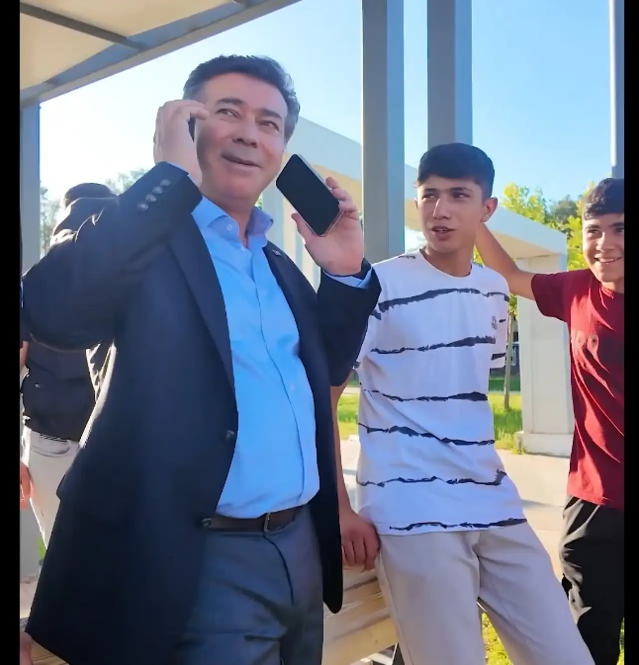 Başkan Bucak’tan Gençlere Sürpriz Jest