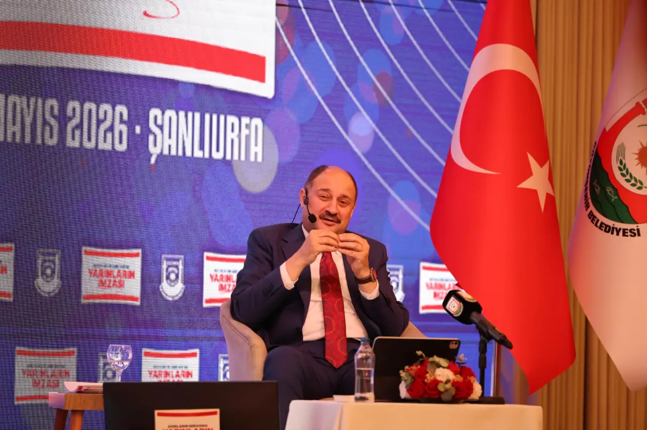 Başkan G&uuml;lpınar Şanlıurfa'nın 2 Yıllık Hizmet Karnesini A&ccedil;ıkladı