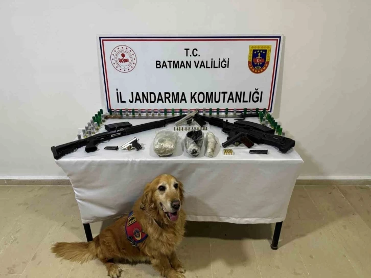 Batman&rsquo;da Jandarma Silah Ka&ccedil;ak&ccedil;ılarına G&ouml;z A&ccedil;tırmıyor: 2 Tutuklama