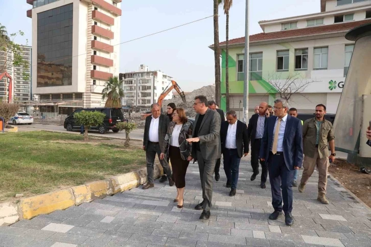 Büyükşehir'den İskenderun'a Altyapı ve Üstyapı Hamlesi